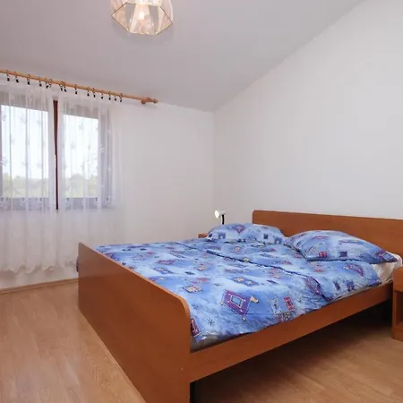 With A Parking Space - 7073 *