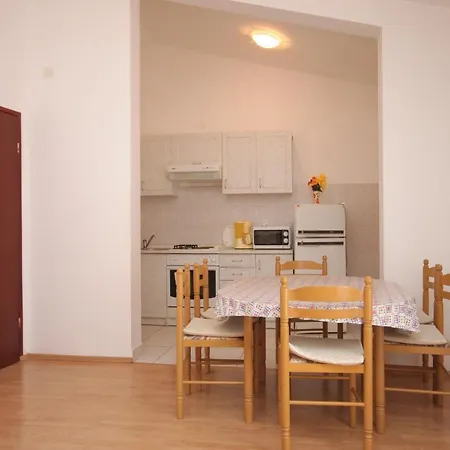 With A Parking Space - 7073