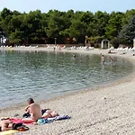 Apartamento With A Parking Space - 7073 Umago