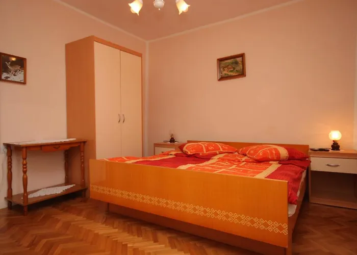 With A Parking Space - 7073