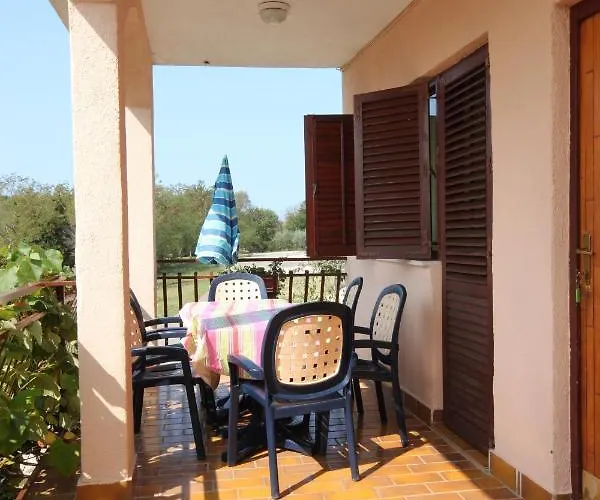 Lejlighed With A Parking Space - 7073 *