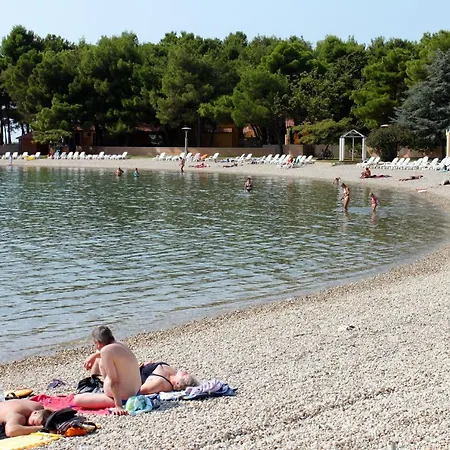 Apartman With A Parking Space - 7073 Umag