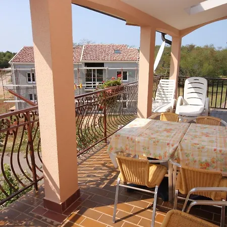 Apartamento With A Parking Space - 7073 *