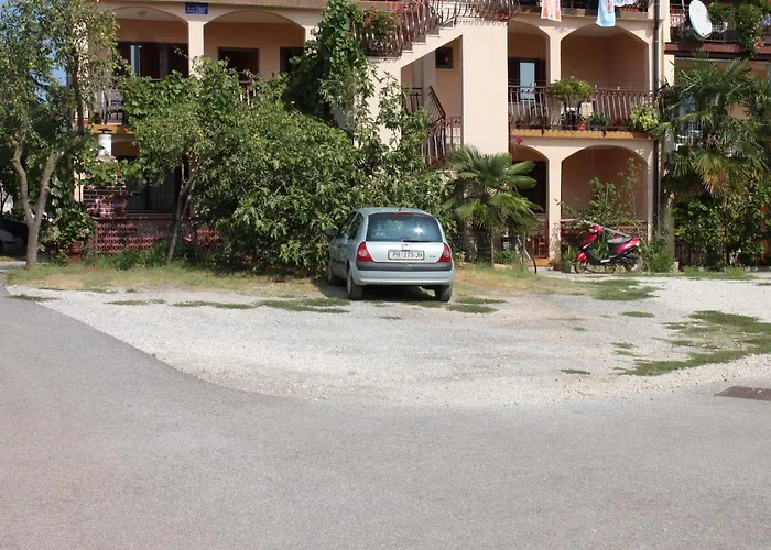 Apartamento With A Parking Space - 7073 *