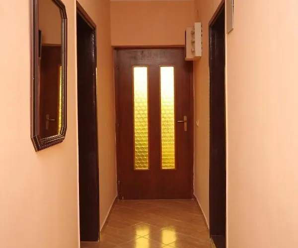 With A Parking Space - 7073 Umag